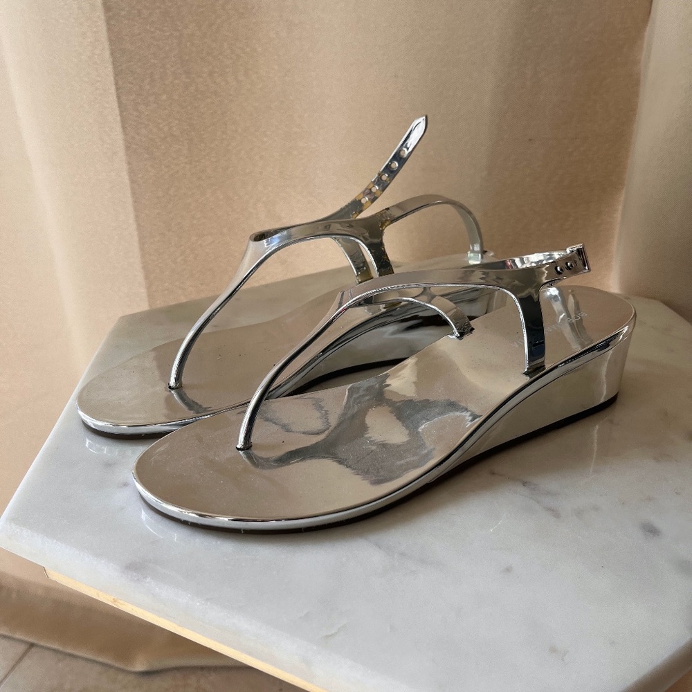 BCBGMaxAzria sandals size 9